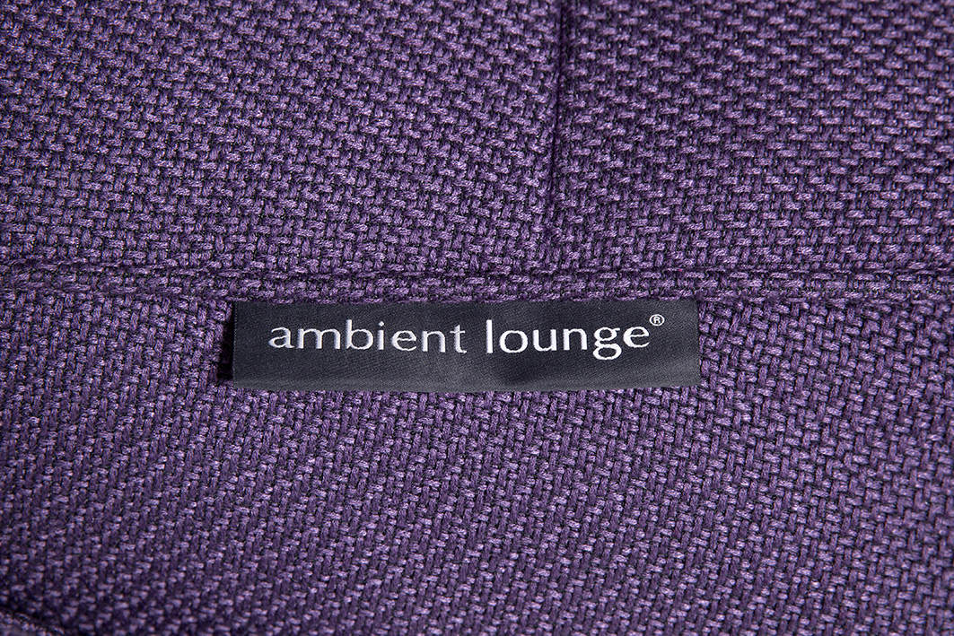 Tech Pillow - Aubergine Dream (Sofa Weave) — крупный план