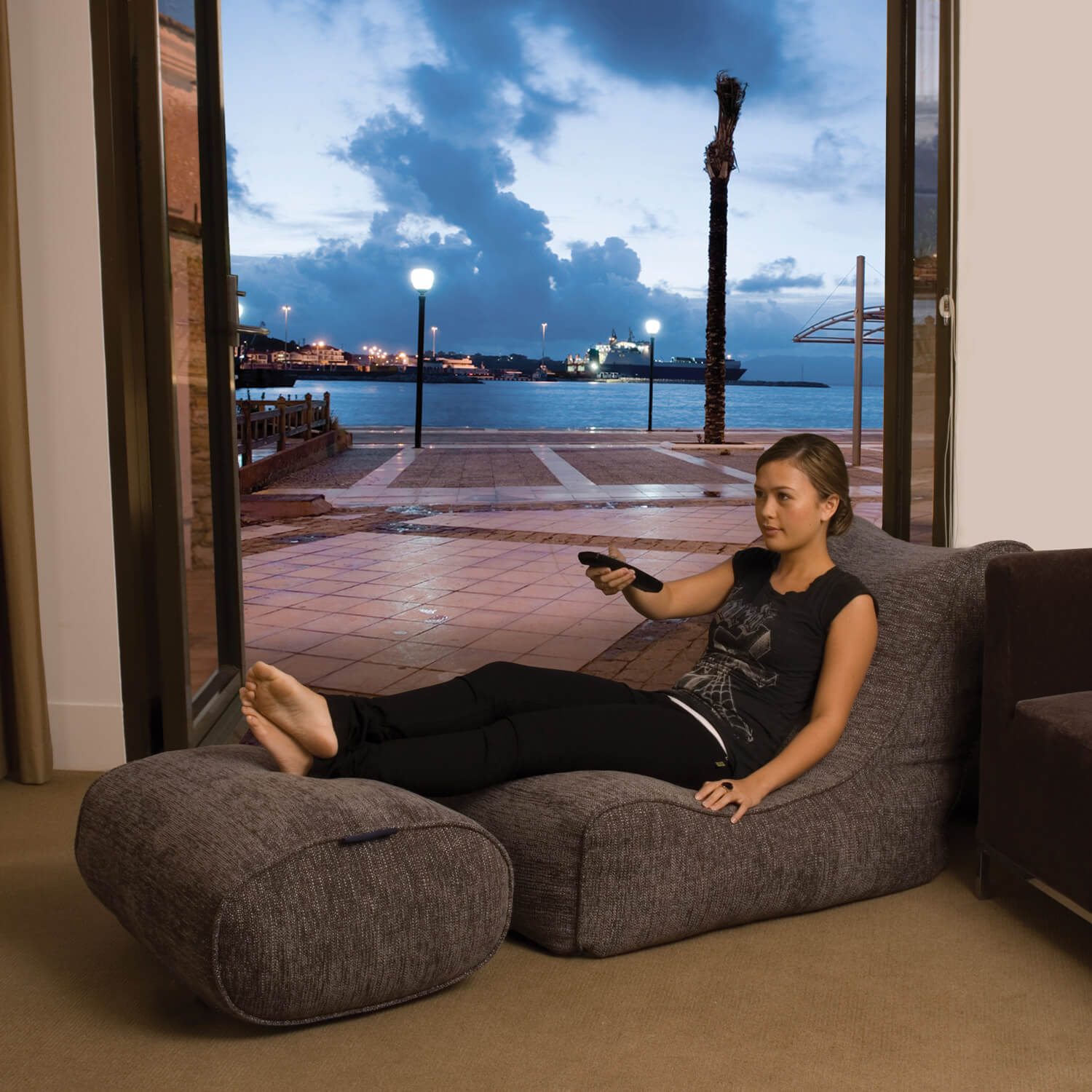тёмно-серое уличный шезлонг Evolution Chaise из Sofa Weave для террасы и бассейна