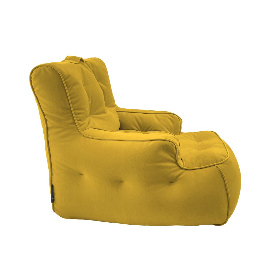 жёлтое уличное лаунж-кресло Tranquility Armchair велюровое для террасы, сада и веранды — фото в интерьере