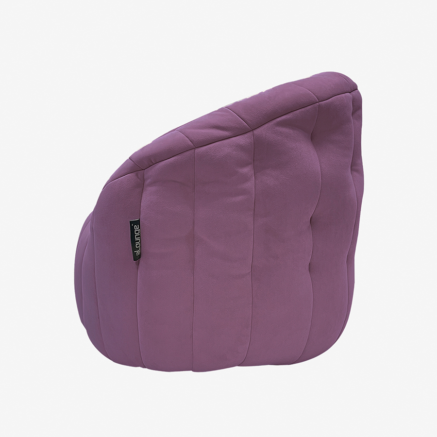 розовое полукруглое бескаркасное кресло Butterfly Sofa велюровое для гостиной, домашнего кинотеатра и офиса — фото в интерьере