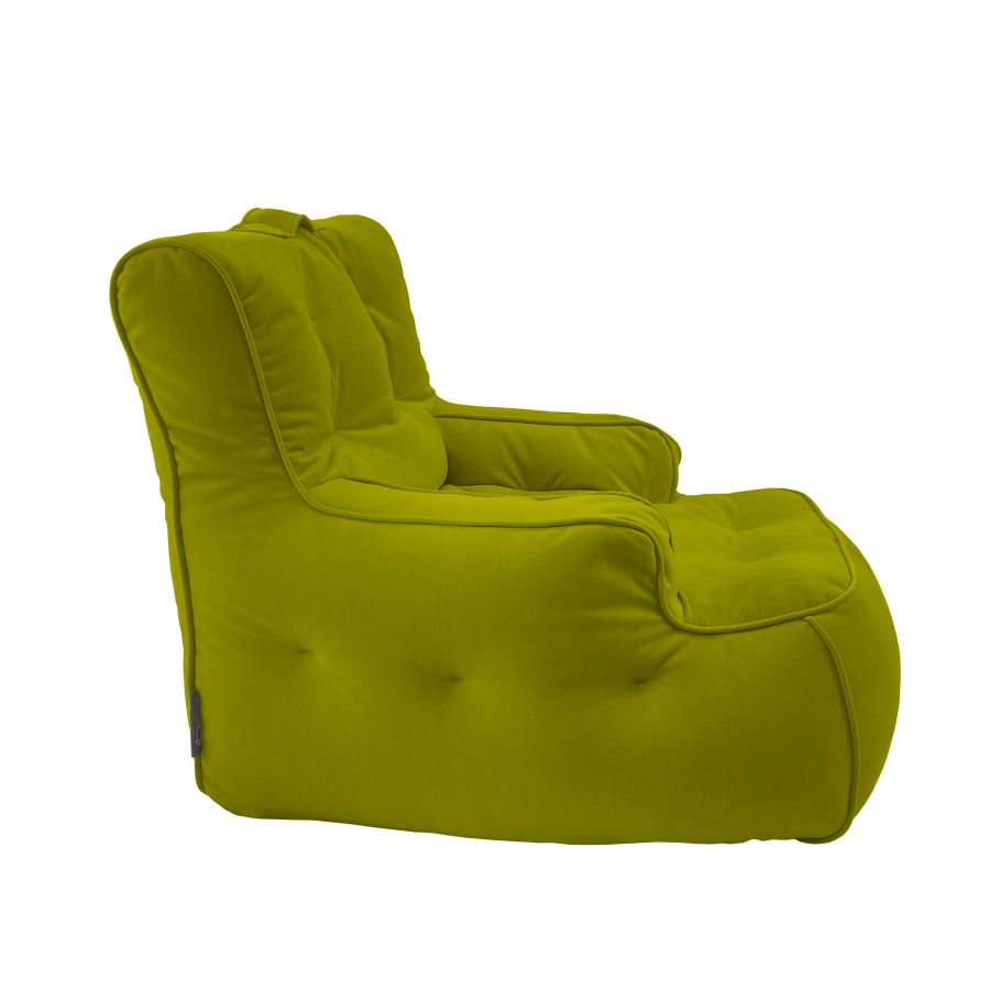 зелёное уличное лаунж-кресло Tranquility Armchair велюровое для террасы, сада и веранды — фото в интерьере