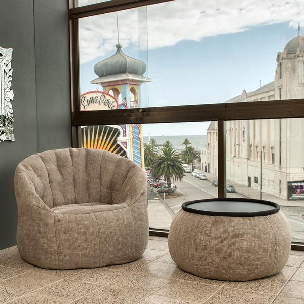 натуральное полукруглое бескаркасное кресло Butterfly Sofa из Sofa Weave для гостиной, домашнего кинотеатра и офиса — крупный план